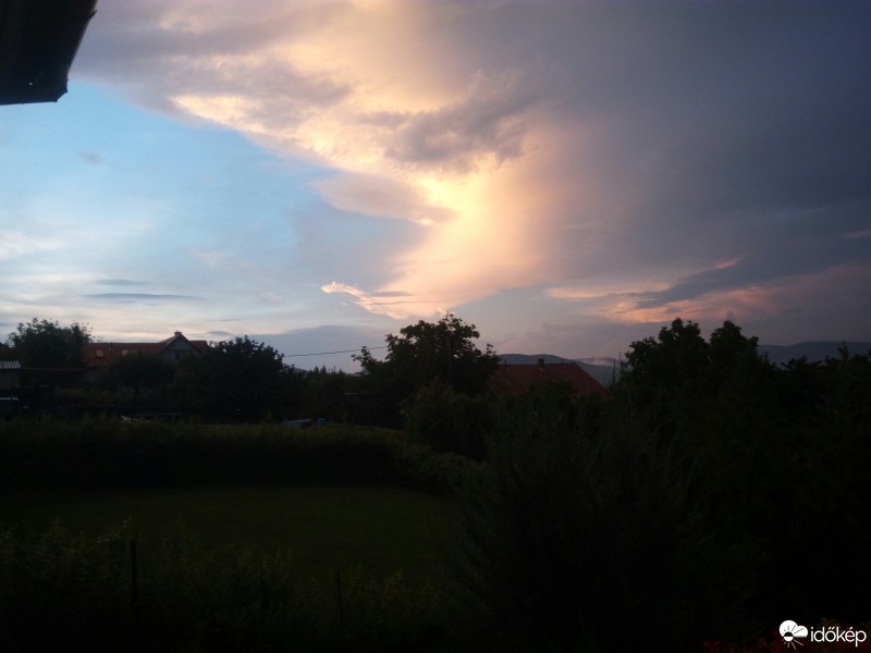 Észlelési fényképek