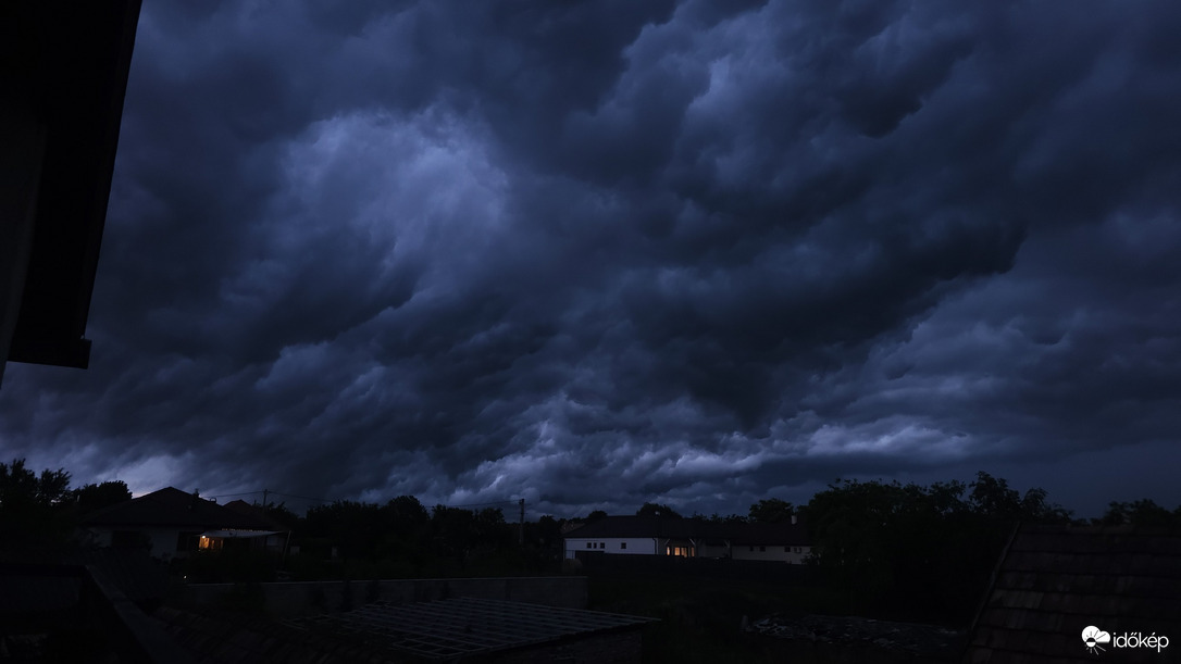 Észlelési fényképek