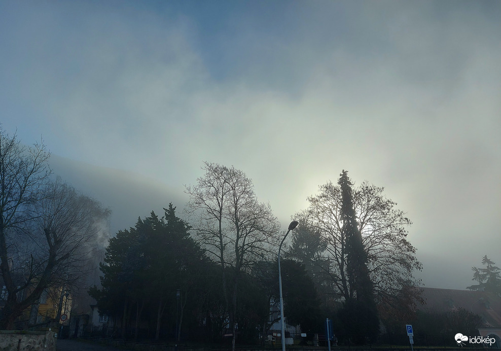 Furcsa köd peremén