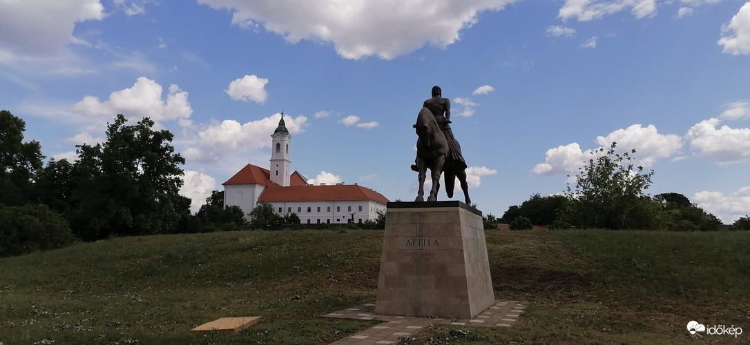Vác