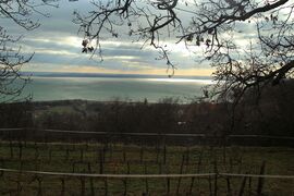 Fenséges látvány a Badacsonyi Rózsakőtől