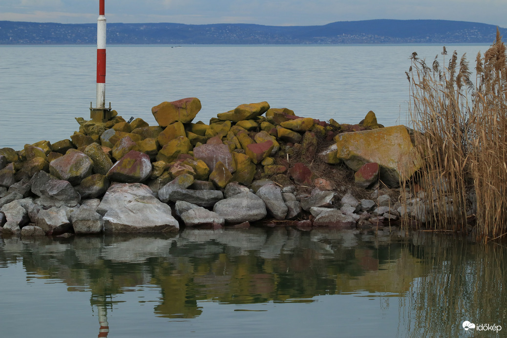 ... a tükörkép ...