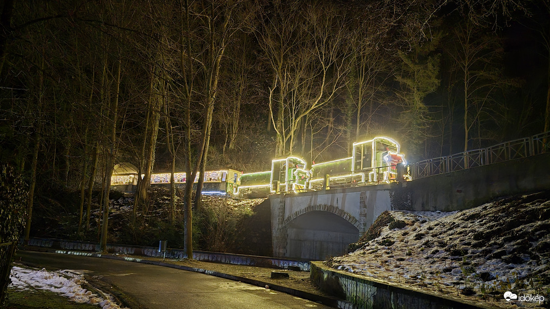 Mikulásvonat érkezik