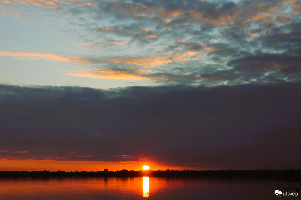 Lemenő a vattacukor alatt
