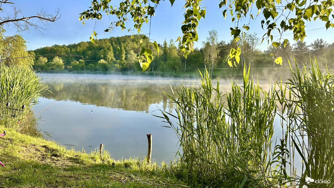 Fölszállott a pára