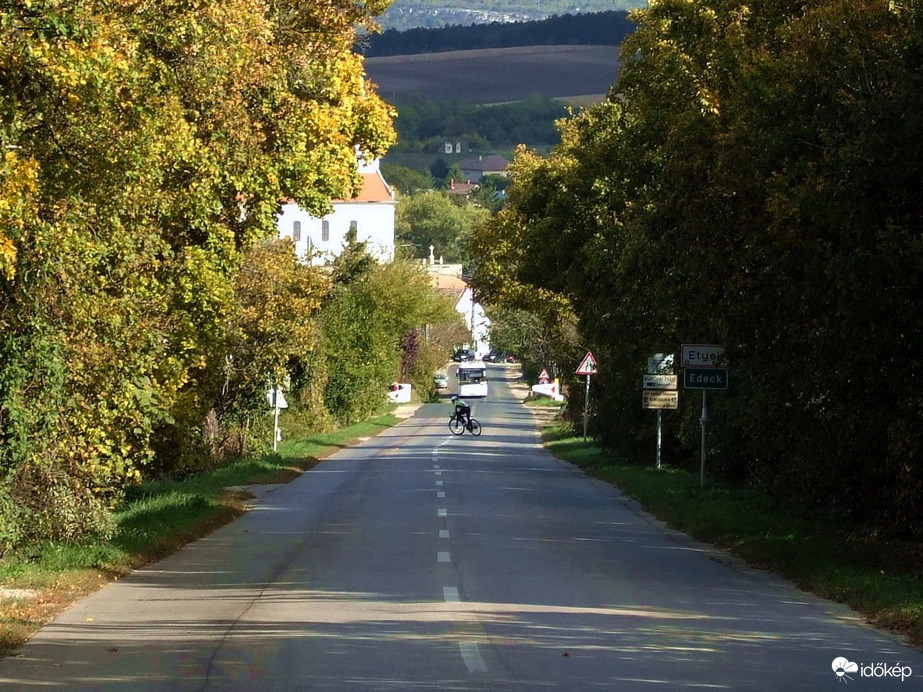 Busszal jöttünk mi is. :)