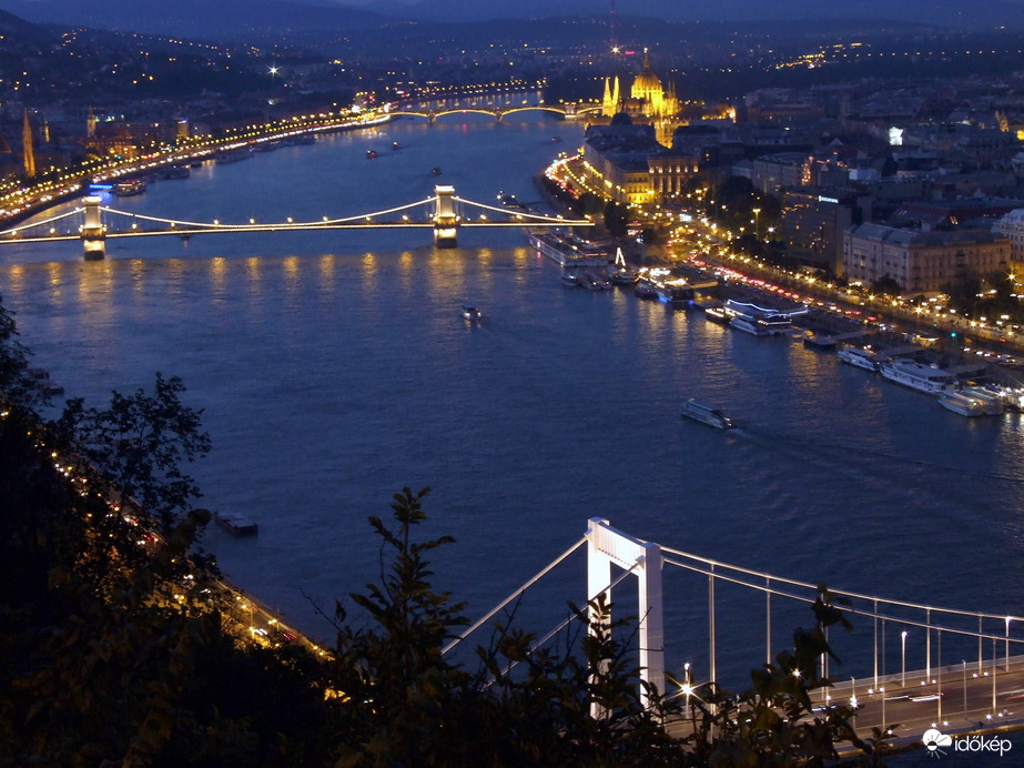 Mikor leszáll az est 