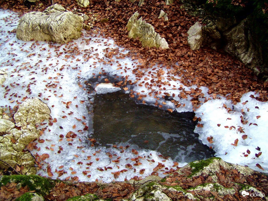 Befagyott a patak! :)