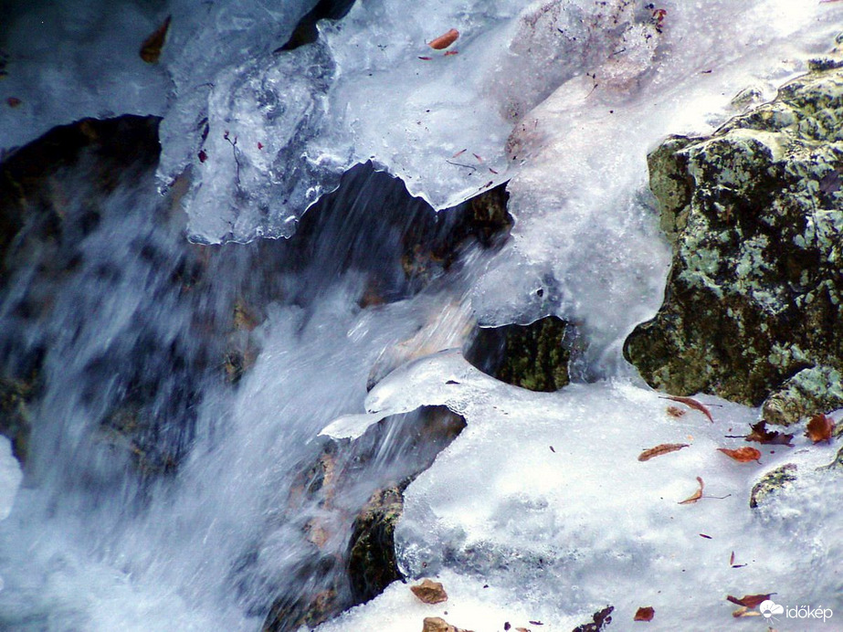 Befagyott a patak! :)