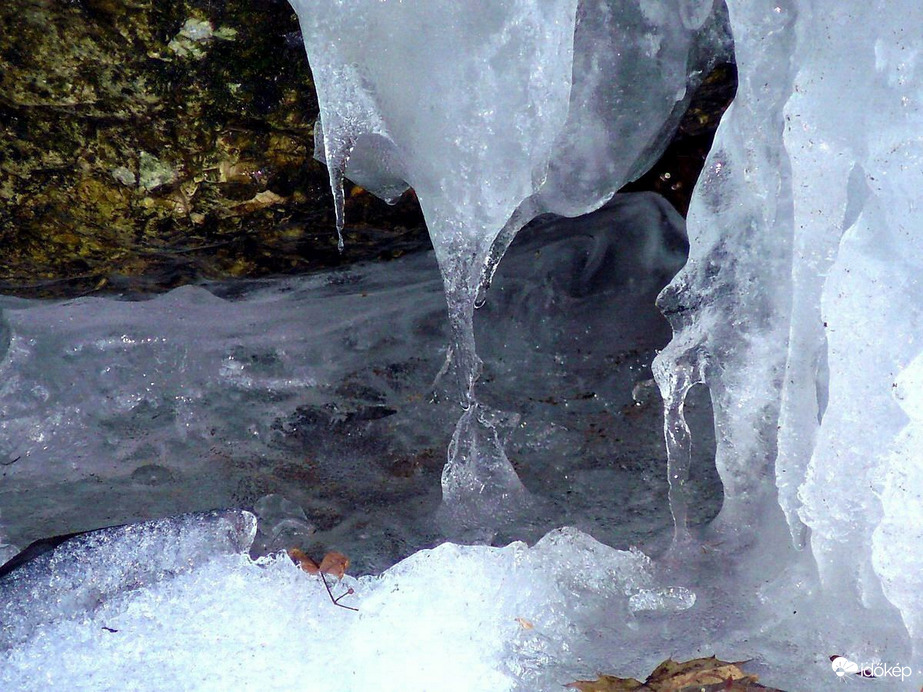 Befagyott a patak! :)