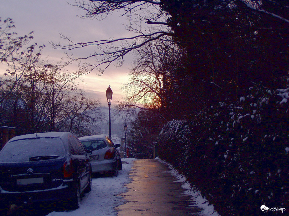 Fagyos, szeles alkonyat 