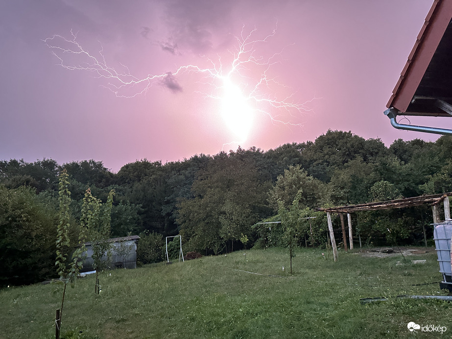 Észlelési fényképek