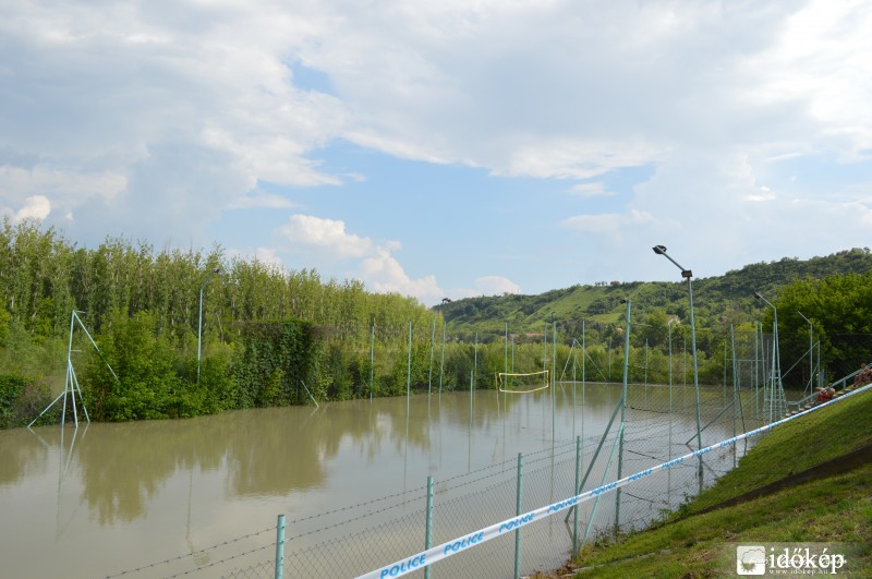 Érd Ófalu Termál Hotel teniszpálya kép