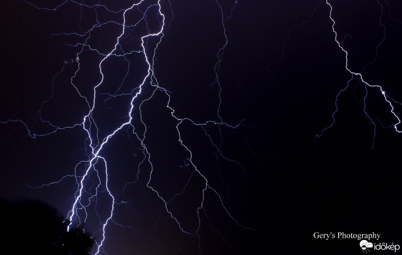 Észlelési fényképek