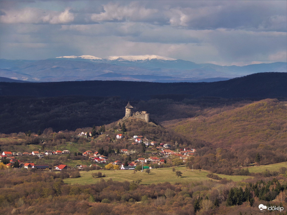 Kilátás Salgó várából 2.