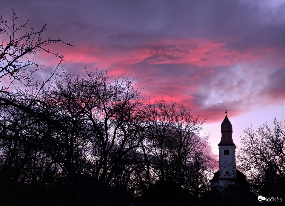 Színes felhők alatt