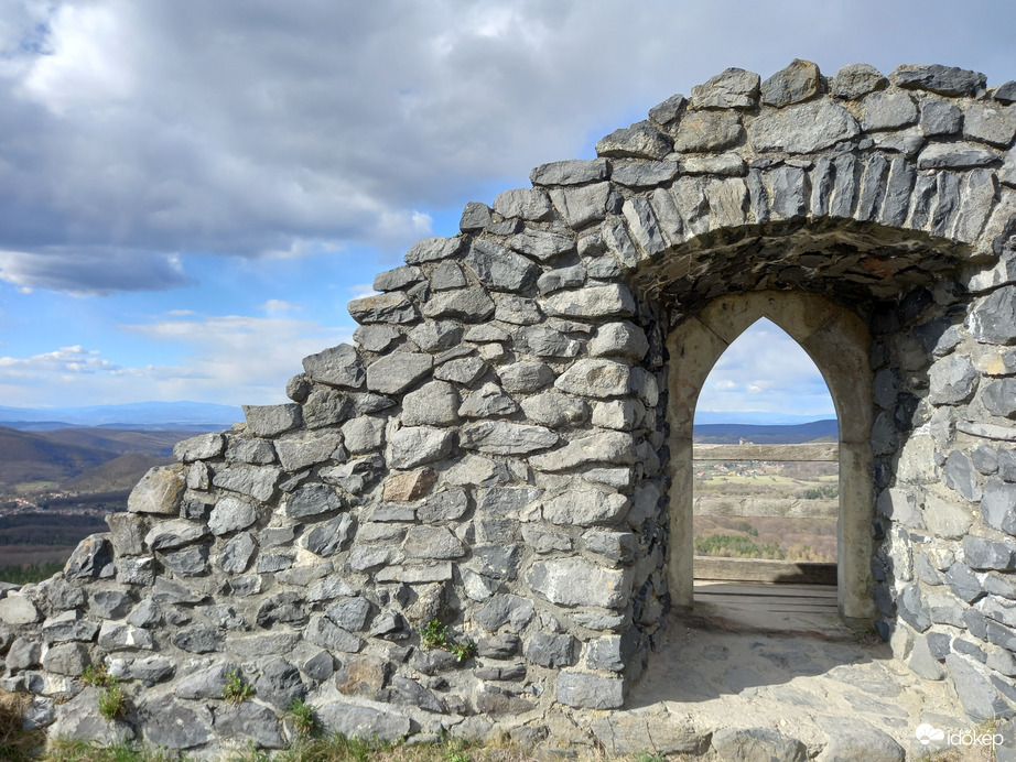 Kilátás Salgó várából 1.