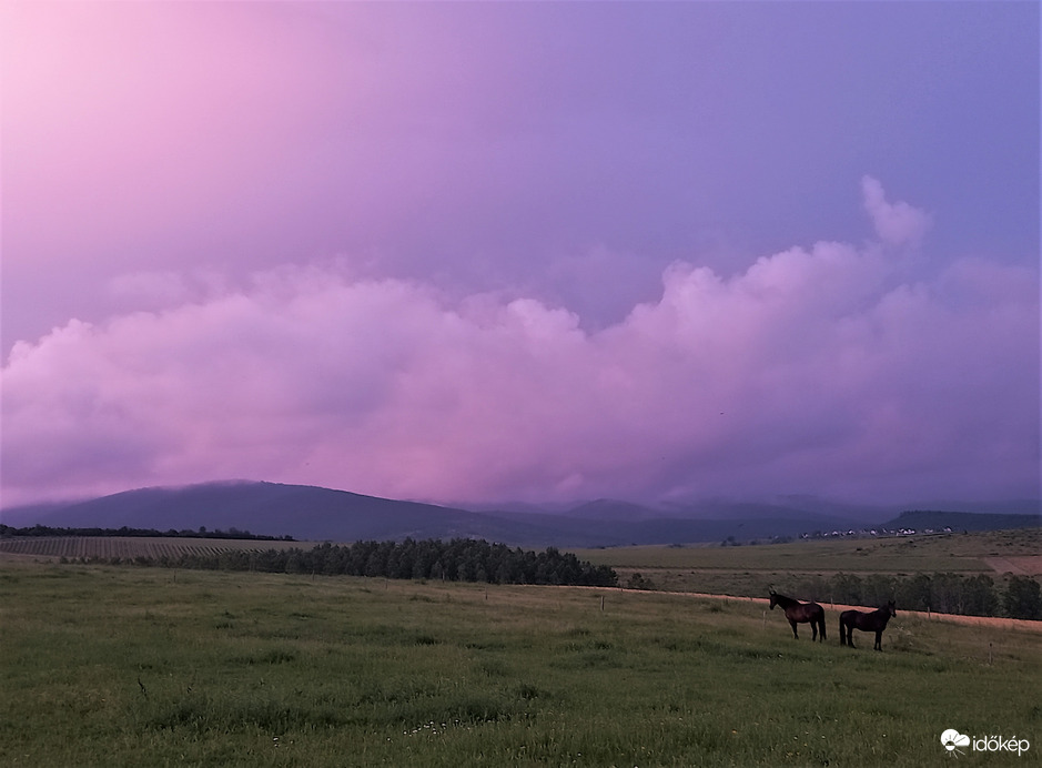 Medárd után felhők minden mennyiségben