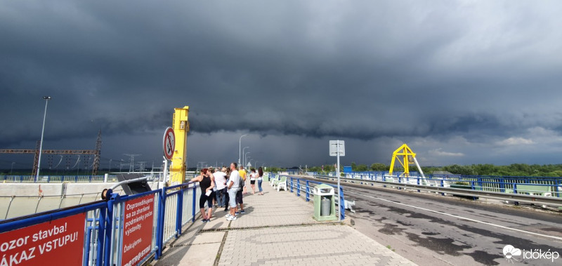 Észlelési fényképek