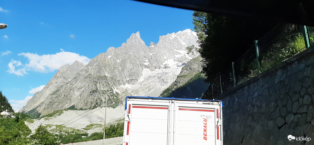 Mont Blanc bejárata ma.