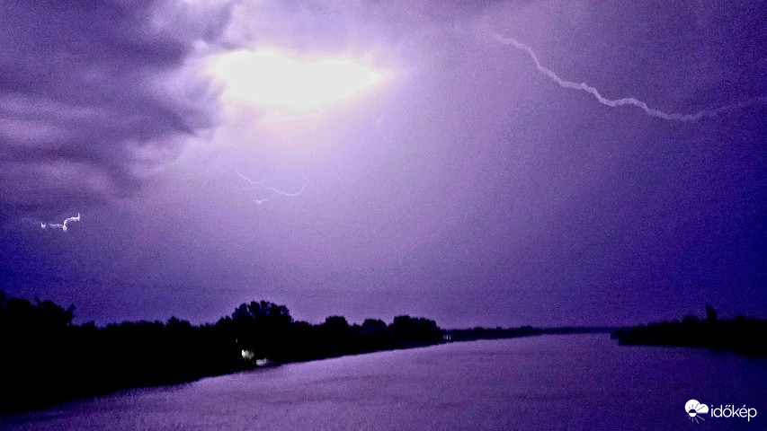 Észlelési fényképek