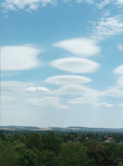 Észlelési fényképek