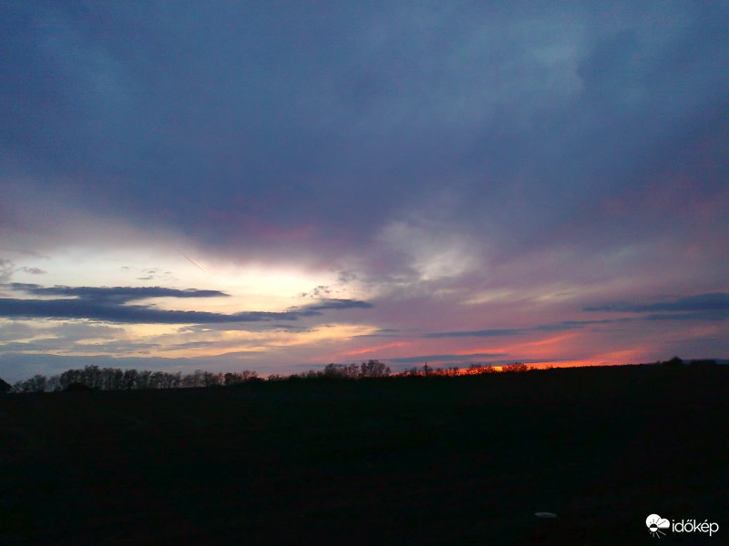Barátihegyi naplemente 2017.5.6.