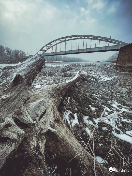 A befagyott Tisza... 9.
