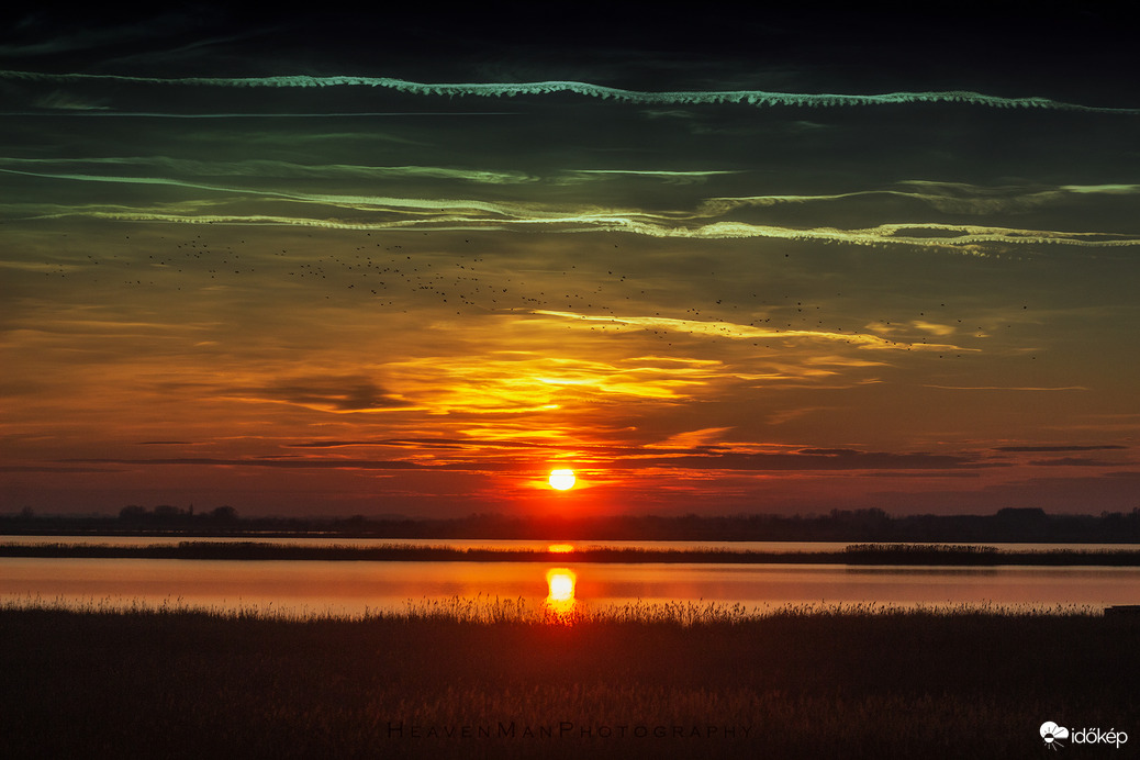 Az év utolsó napnyugtája a Fehér-tónál