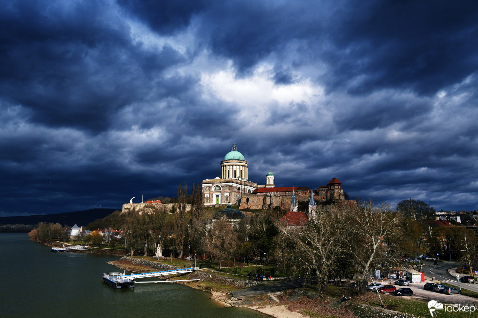 Kirívó