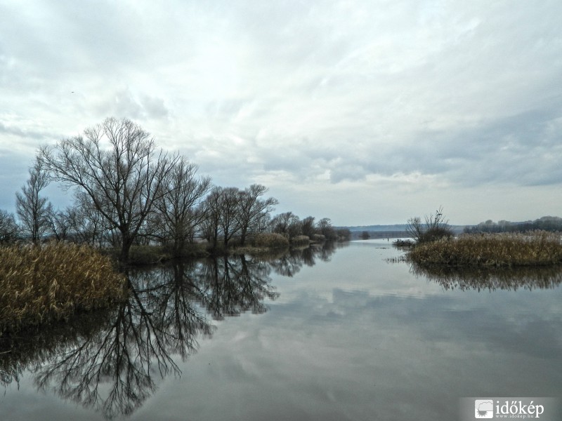 Lassan érkeznek az esőfelhők!