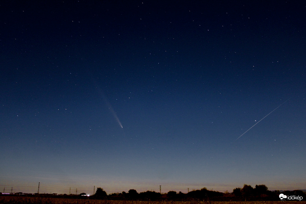 C/2023 A3 (Tsuchinshan-ATLAS) + STARLINK