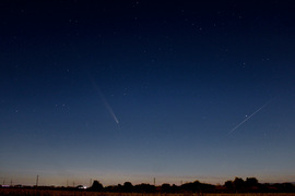 C/2023 A3 (Tsuchinshan-ATLAS) + STARLINK