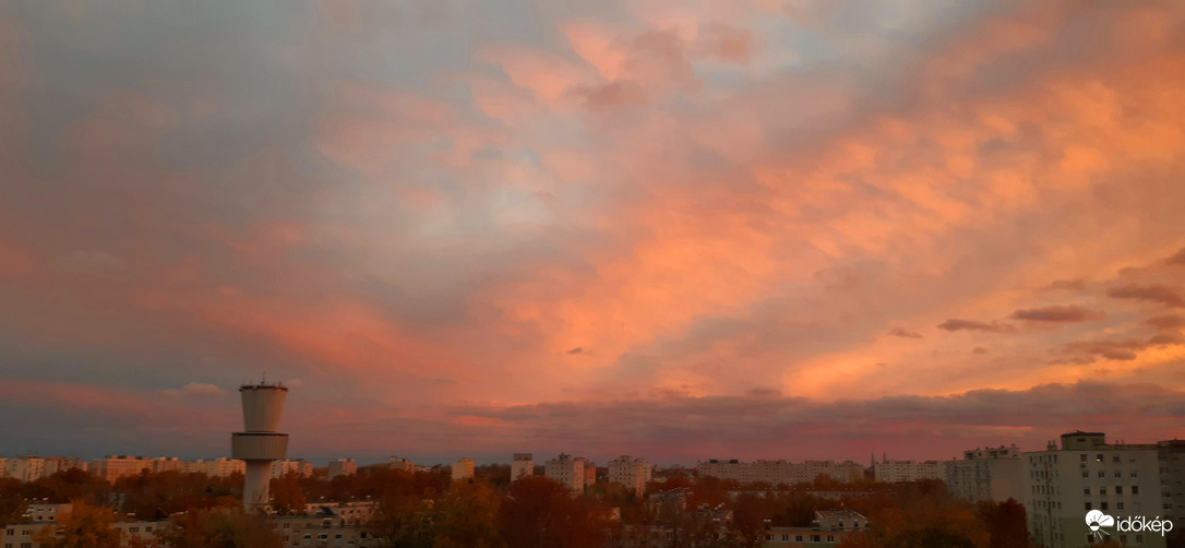 Szeged...gyönyörű felhők a naplementében :)
