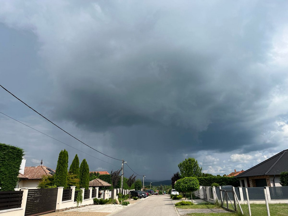 Észlelési fényképek