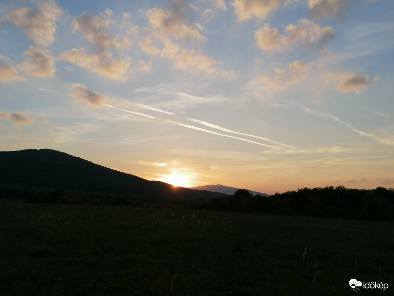 Októberi első naplemente 