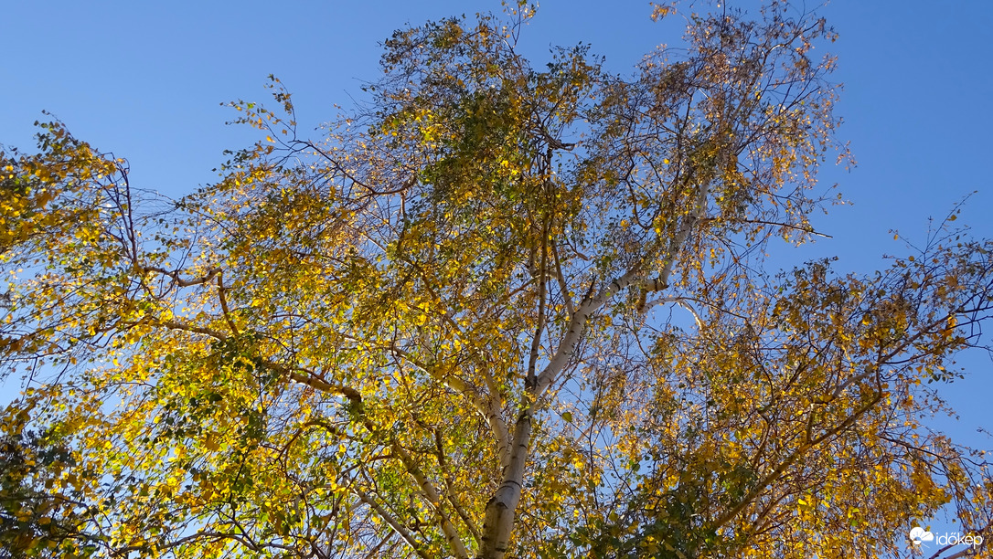 Veresegyház reggel.