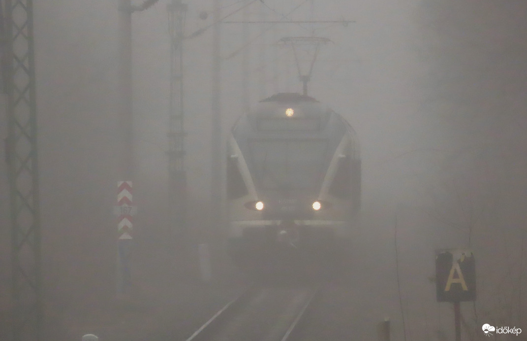 Vigyázz, ha jön a vonat!