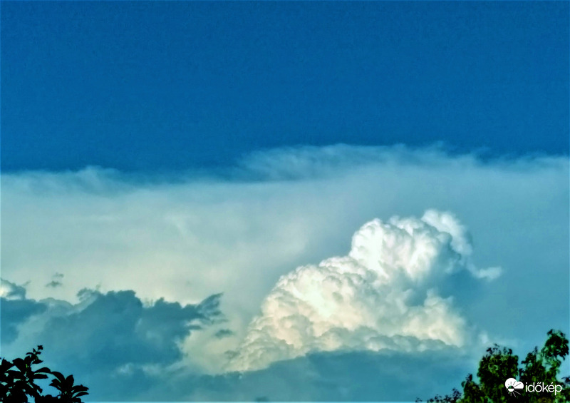 Szihalom-közelgő gomolyok