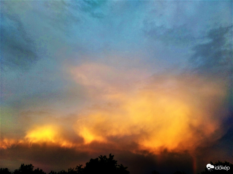 A naplemente fényében