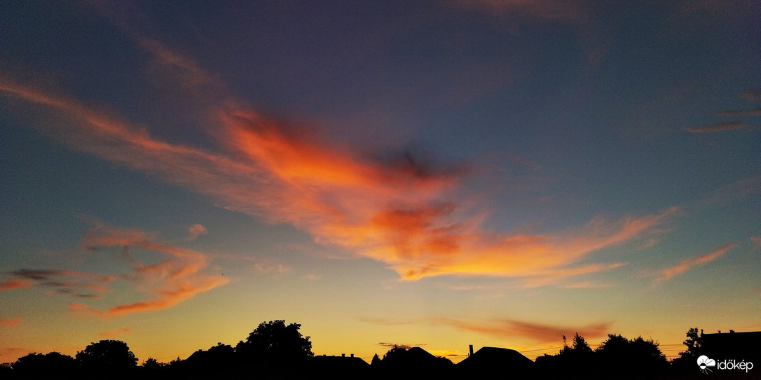 Alkonyati színek 