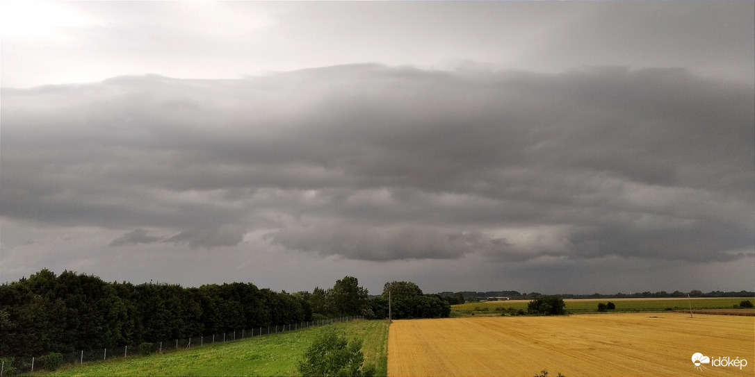Záporos, zivataros délelőtt - 2
