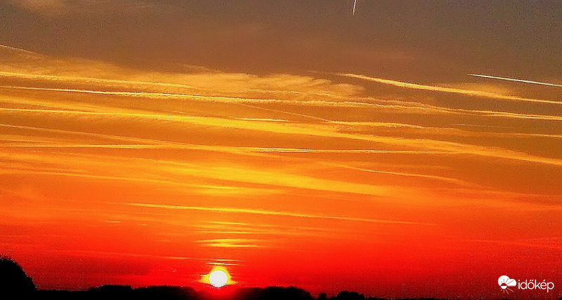 Hétzáró naplemente 