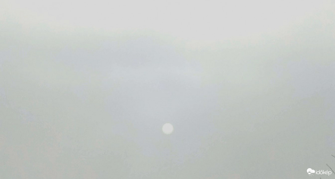 Ködfelhőzet szállt alá...