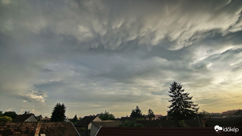 Mammák Soroksár felett. (2)