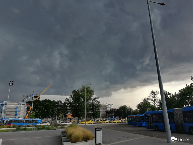 Délutáni zivatar.