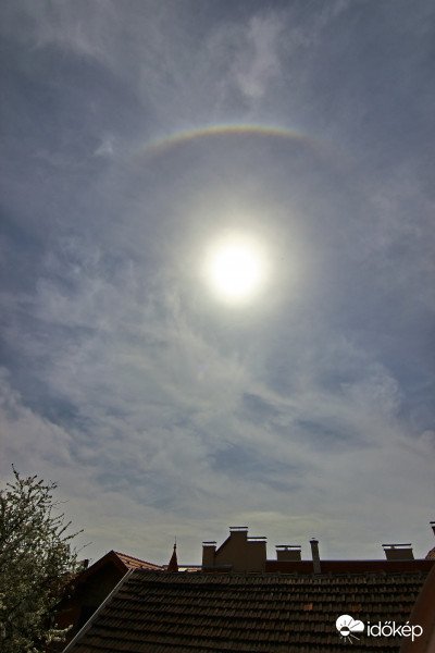 Légkőroptika műsor Pest felett vasárnap délben.