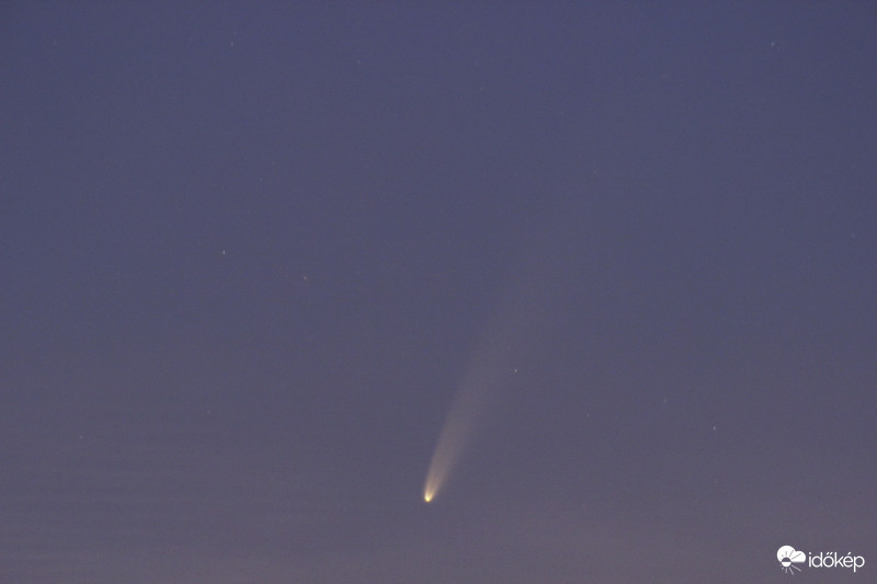 NEOWISE leplezve leplezetlenül! 2020-07-09 (Soroksár) 432mm-en így lehetett látni.