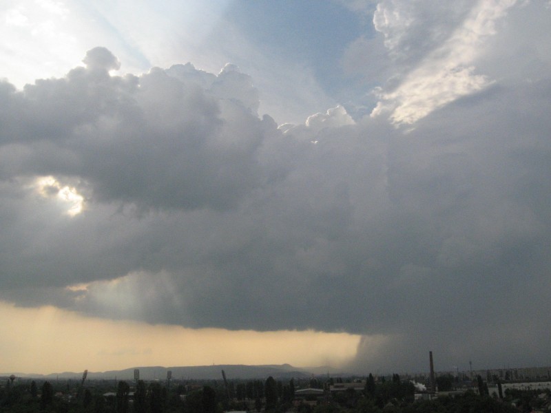 Jégeső a belvárosban