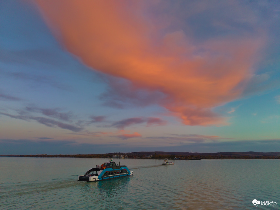 Őszi fények Szántód felett